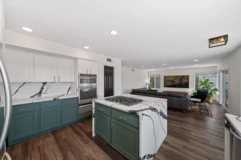 Kitchen - 40671 Calle Katerine, Temecula, CA 92591 photo 3 of 6