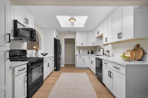 Kitchen - 225 Carter, El Cajon, CA 92020 photo 2 of 3
