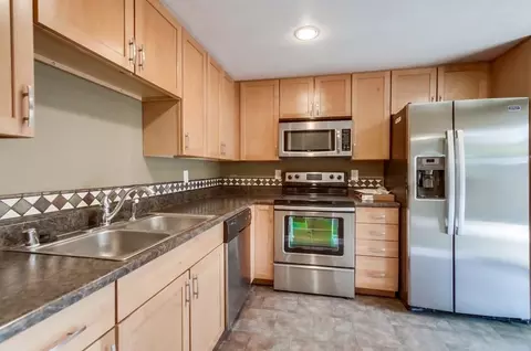 7881 Rancho Fanita Dr #B, Santee, CA 92071