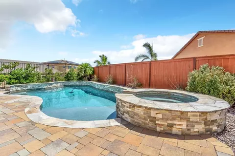 1046 Bellingham Dr, Oceanside, CA 92057 photo 3