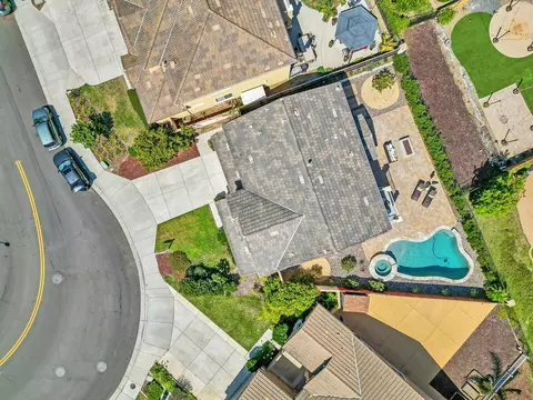 1046 Bellingham Dr, Oceanside, CA 92057 photo 2