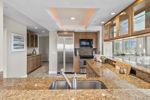 Kitchen - 7550 Eads Ave #404, La Jolla, CA 92037 photo 4 of 4