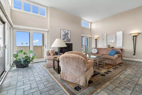 Living - 7550 Eads Ave #404, La Jolla, CA 92037 photo 1 of 4