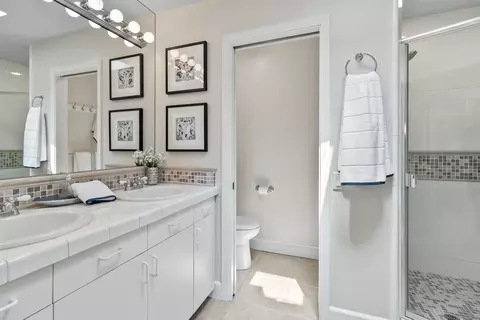 Bath - 7550 Eads Ave #404, La Jolla, CA 92037 photo 1 of 3