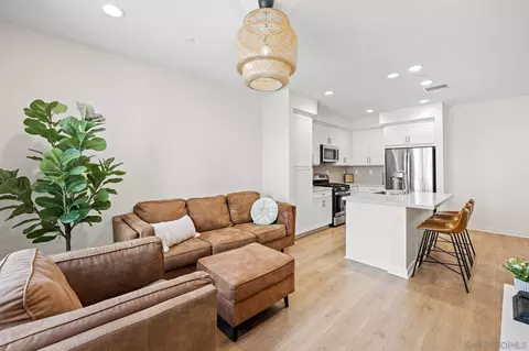 341 Canal Ct, Santee, CA 92071