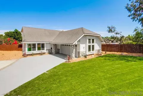 955 Ruby Dr, Vista, CA 92083