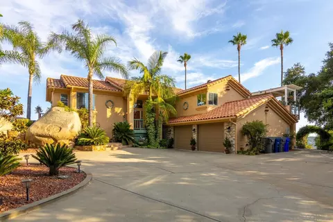 Exterior - 10111 Circle P Ln, Escondido, CA 92026 photo 7 of 27