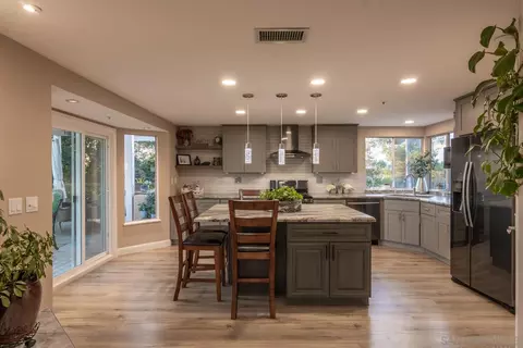 Kitchen - 10111 Circle P Ln, Escondido, CA 92026 photo 1 of 6