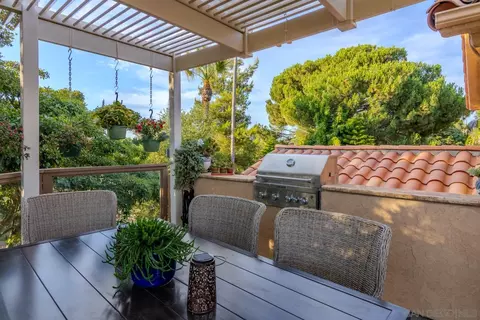 Exterior - 10111 Circle P Ln, Escondido, CA 92026 photo 18 of 27