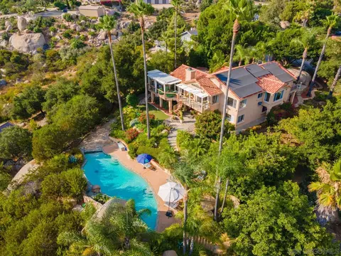 View/Area - 10111 Circle P Ln, Escondido, CA 92026 photo 1 of 8