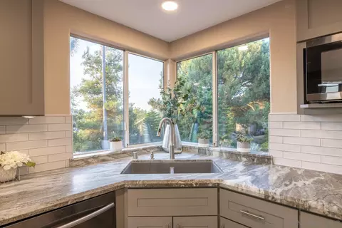 Kitchen - 10111 Circle P Ln, Escondido, CA 92026 photo 6 of 6