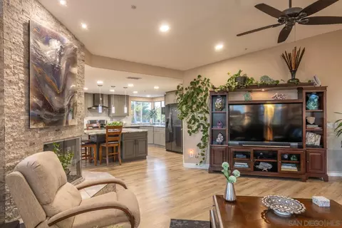 Living - 10111 Circle P Ln, Escondido, CA 92026 photo 2 of 3