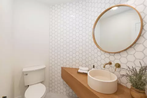Bath - 58 Spinnaker Way, Coronado, CA 92118 photo 4 of 4