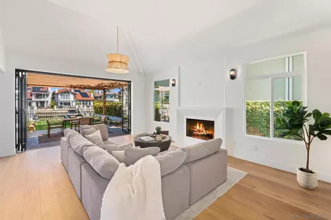 Living - 58 Spinnaker Way, Coronado, CA 92118 photo 2 of 4