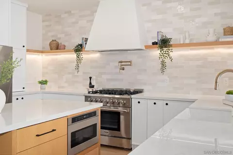 Kitchen - 58 Spinnaker Way, Coronado, CA 92118 photo 5 of 6