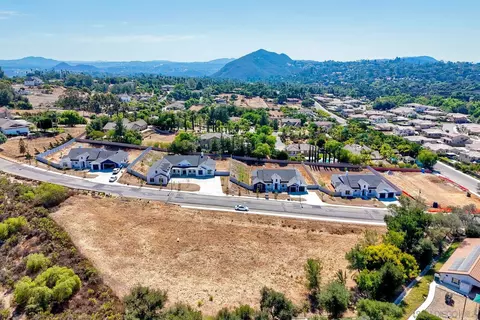 659 Hamilton Ln, Escondido, CA 92029 photo 28