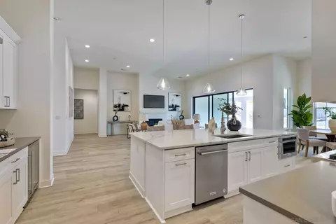 659 Hamilton Ln, Escondido, CA 92029 photo 12