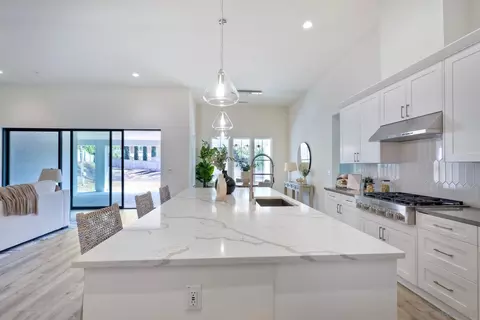 659 Hamilton Ln, Escondido, CA 92029 photo 8