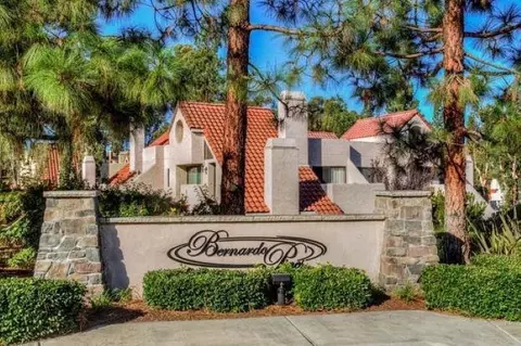 11875 Caminito Ronaldo #206, San Diego, CA 92128