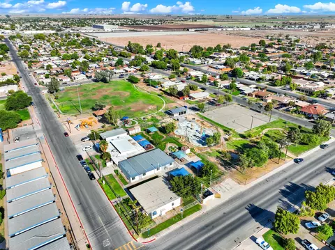 View/Area - 615 N Palm Ave, Brawley, CA 92227 photo 3 of 4