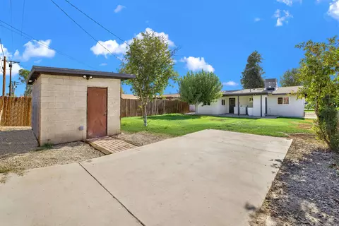 Exterior - 615 N Palm Ave, Brawley, CA 92227 photo 4 of 6