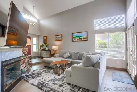 1868 Avenida Segovia, Oceanside, CA 92056 photo 6