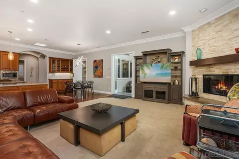 Living - 947 Via Di Felicita, Encinitas, CA 92024 photo 2 of 2