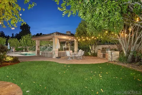 Exterior - 947 Via Di Felicita, Encinitas, CA 92024 photo 2 of 5
