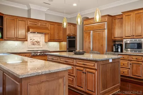 Kitchen - 947 Via Di Felicita, Encinitas, CA 92024 photo 3 of 4