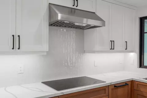 Kitchen - 15 Half Moon Bnd, Coronado, CA 92118 photo 4 of 5
