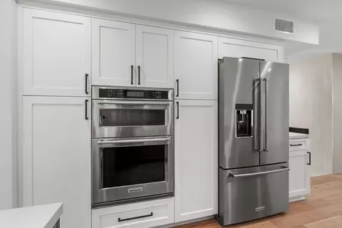 Kitchen - 15 Half Moon Bnd, Coronado, CA 92118 photo 3 of 5