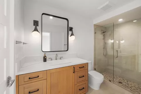 Bath - 15 Half Moon Bnd, Coronado, CA 92118 photo 4 of 4