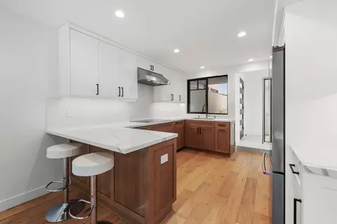 Kitchen - 15 Half Moon Bnd, Coronado, CA 92118 photo 5 of 5
