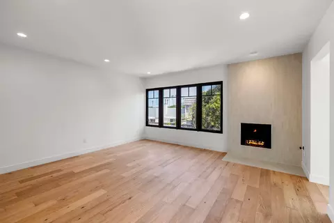 Living - 15 Half Moon Bnd, Coronado, CA 92118 photo 6 of 7