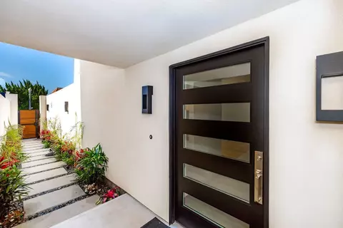 Entry Way - 15 Half Moon Bnd, Coronado, CA 92118 photo 5 of 5