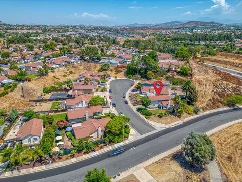 View/Area - 39528 Shadow View Ct, Temecula, CA 92591 photo 3 of 4