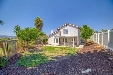 Exterior - 39528 Shadow View Ct, Temecula, CA 92591 photo 3 of 5