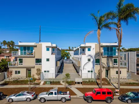 1956 Hornblend St #12, San Diego, CA 92109