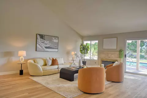 Living - 13988 Pequot Dr, Poway, CA 92064 photo 2 of 10