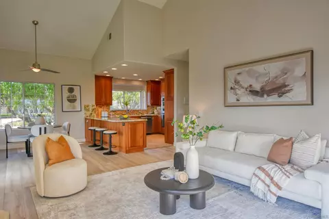 Living - 13988 Pequot Dr, Poway, CA 92064 photo 6 of 10