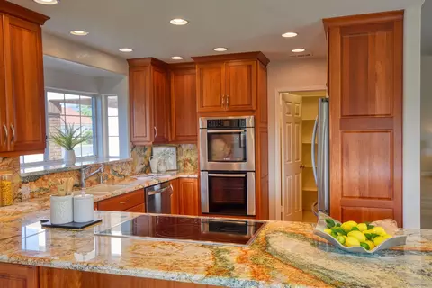 Kitchen - 13988 Pequot Dr, Poway, CA 92064 photo 2 of 7