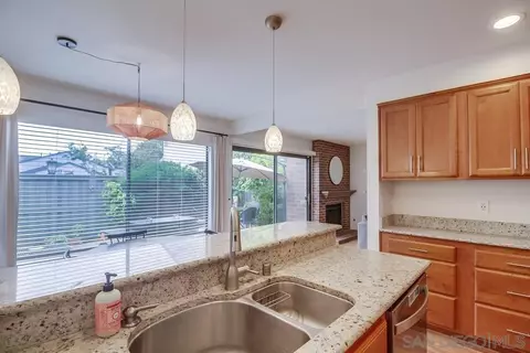 8137 Via Mallorca, La Jolla, CA 92037 photo 11