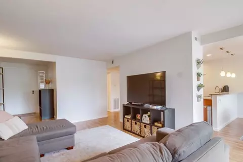 8137 Via Mallorca, La Jolla, CA 92037 photo 18
