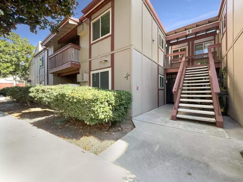 5513 Adobe Falls Rd #11, San Diego, CA 92120