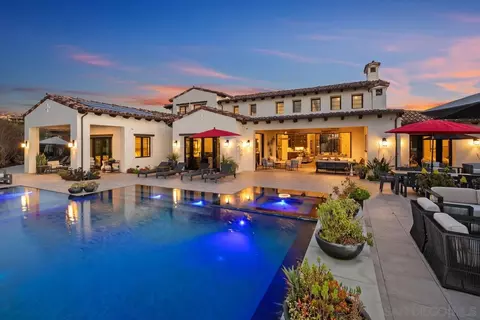 8022 Entrada De Luz E, San Diego, CA 92127