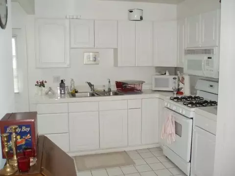 Kitchen - 5641 Chelsea Ave, La Jolla, CA 92037 photo 1 of 4