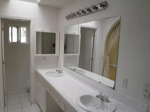 Bath - 5641 Chelsea Ave, La Jolla, CA 92037 photo 2 of 2