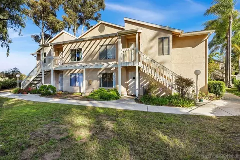 225 Diamond Way #111, Vista, CA 92083