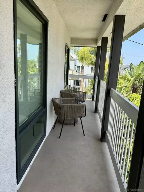 Exterior - 1526 Ynez Pl, Coronado, CA 92118 photo 2 of 3