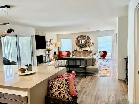 Living - 1526 Ynez Pl, Coronado, CA 92118 photo 4 of 4